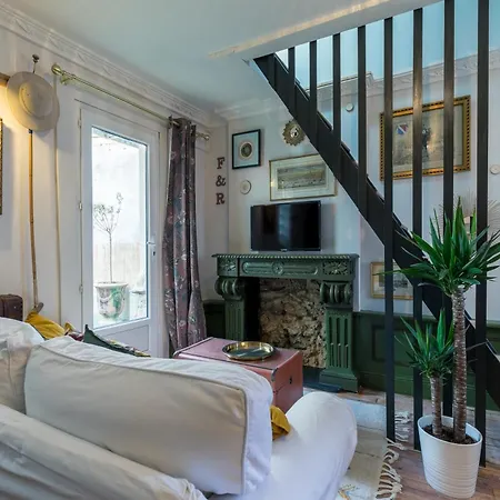 Apartman Les Deux Clefs Acte 2